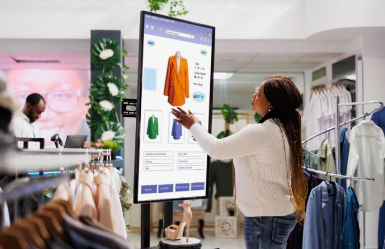 AI Didn’t Replace Retail Jobs, It Created New Ones: The Rise of Hybrid CX Teams in Modern Commerce