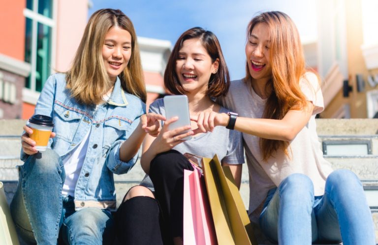 ChatGPT Is the New Mall: How Agentic Commerce Will Outsell E-Commerce by 2027