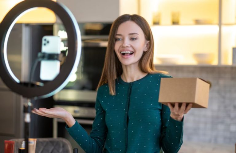 The Onboarding Paradox: Why High-Touch Support Wins for High-Growth DTC