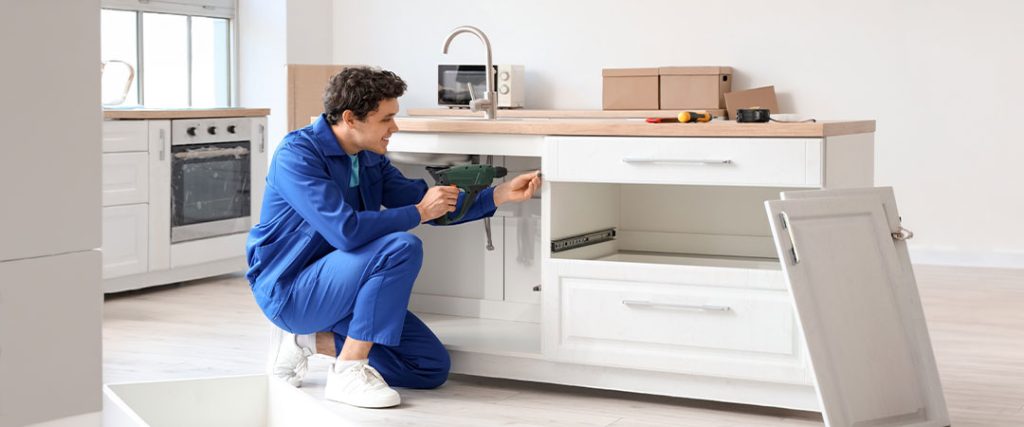 Leading home improvement and cabinet refacing brand scaling appointment operations while reducing support costs by 45%